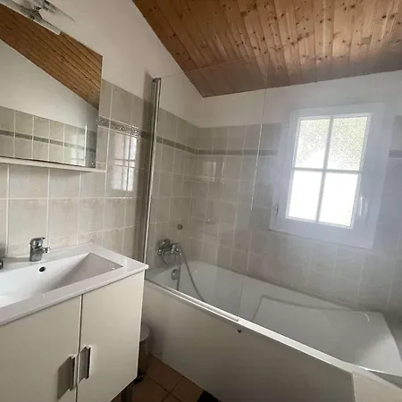 Hébergement de vacances Maison De Avec Jardin, 4 Pieces, 6 Couchages, Proche Et Centre-ville, - Fr-1-224b-201 Noirmoutier-en-l'Île