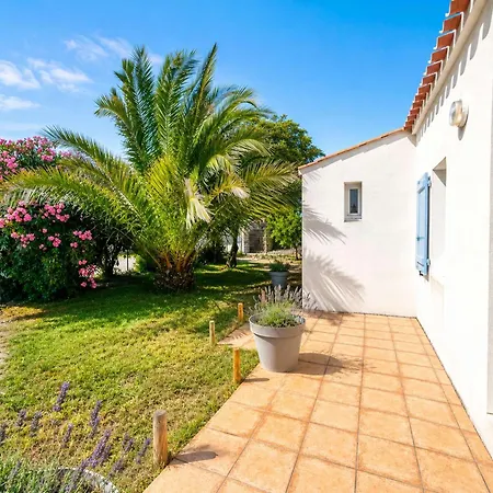 Maison De Avec Jardin, 4 Pieces, 6 Couchages, Proche Et Centre-ville, - Fr-1-224b-201 * Noirmoutier-en-l'Île
